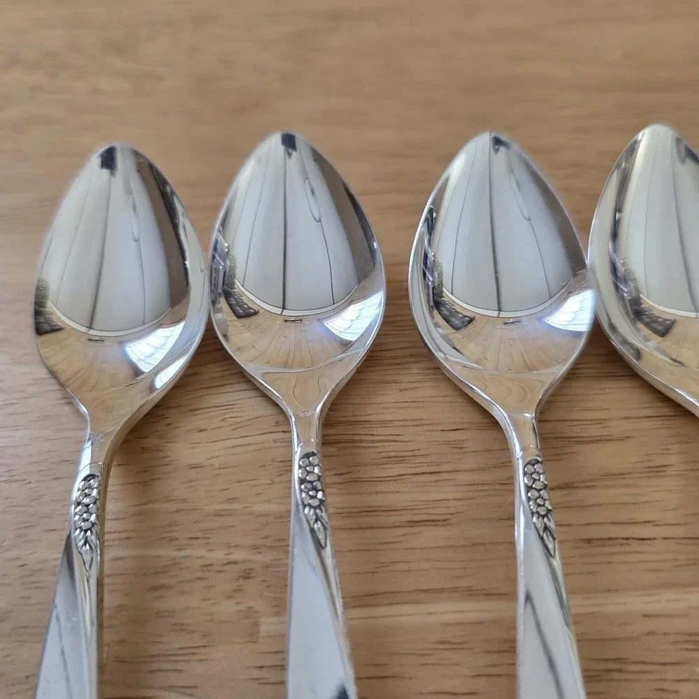 Set Of 6 Oneida Community Winsome Silverplate Teaspoons 6